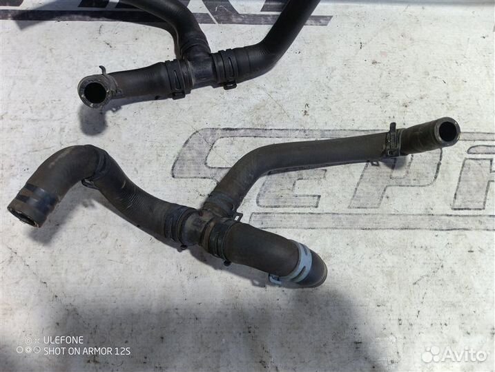 Патрубок системы охлаждения Volkswagen Passat B7