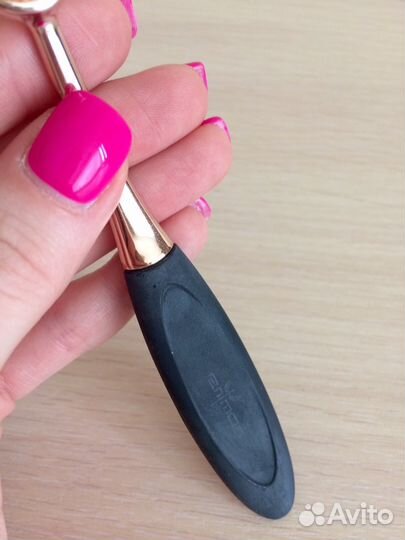 Кисть для макияжа