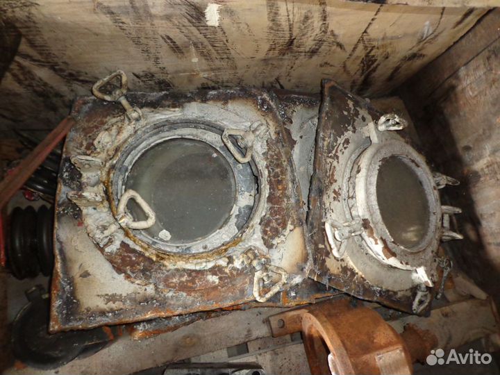 Иллюминаторы 200 б/у