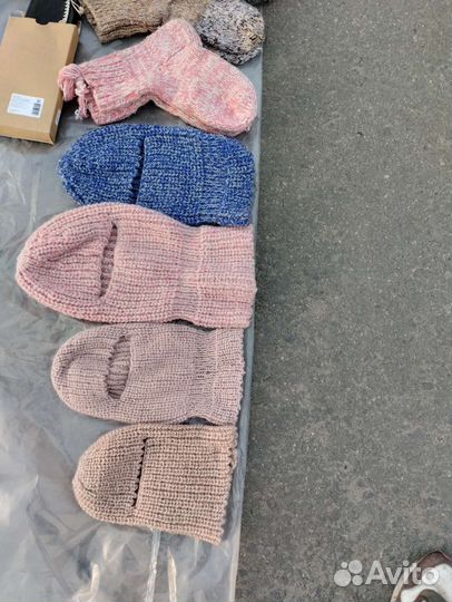 Балаклавы, шапки, варежки пуховые, шерсть