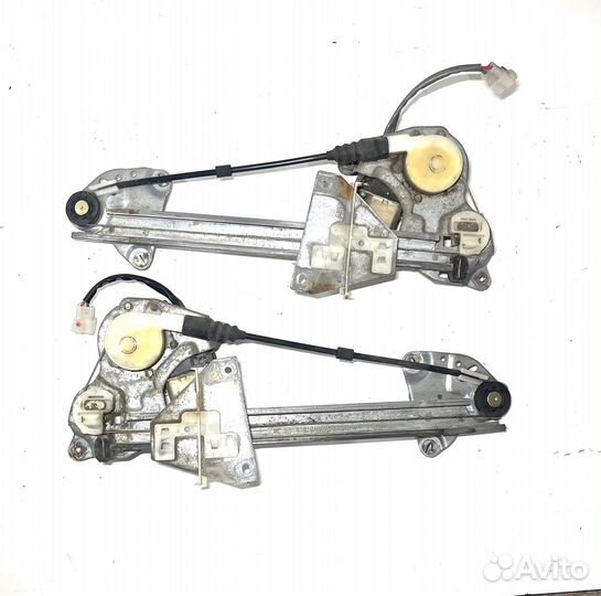 Стеклоподъемник задний в сборе Mazda 626