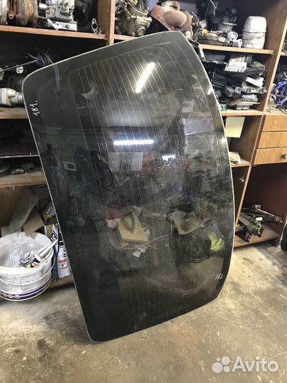 Стекло заднее Nissan Maxima A33