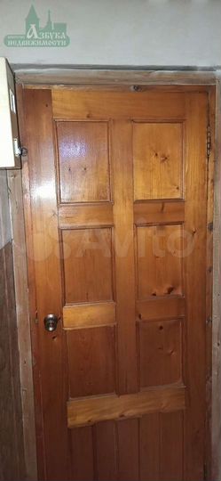 Комната 11 м² в 5-к., 2/2 эт.