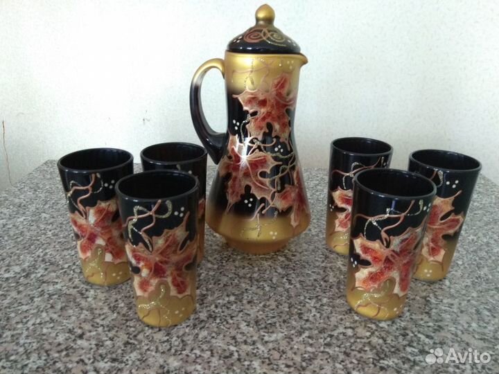 Графин со стаканами