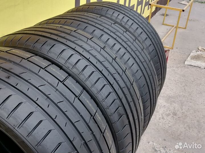 Pirelli P Zero PZ4 235/35 R20