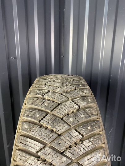 Goodyear Ultragrip Ice Arctic 195/65 R15 95T