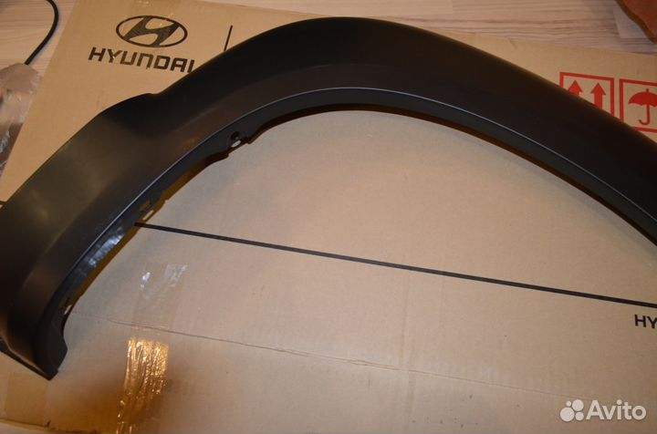 Молдинг крыла передний правый Hyundai Tucson