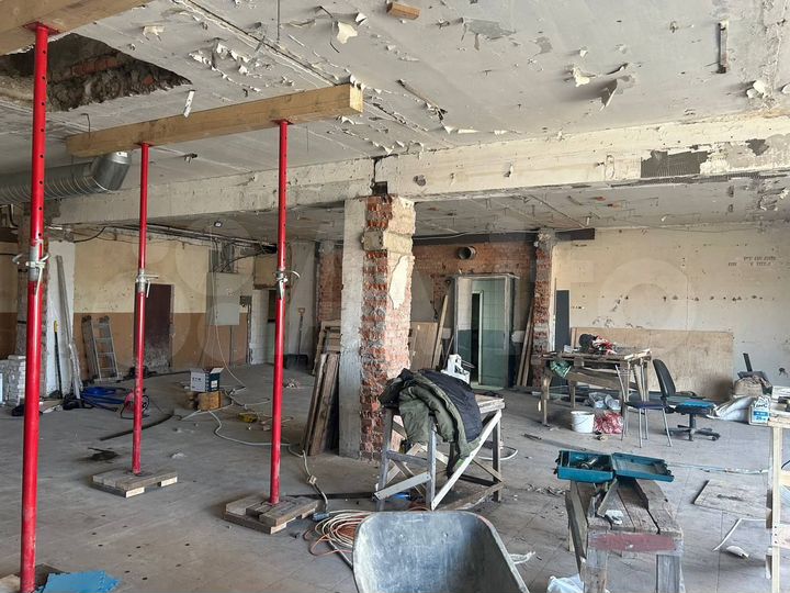 Помещение на торговом пятаке 90 кв.м