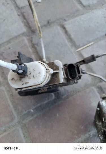 Замок двери audi a4 б5 перед правый