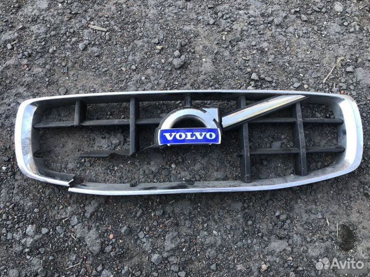 Решетка радиатора Volvo Xc70