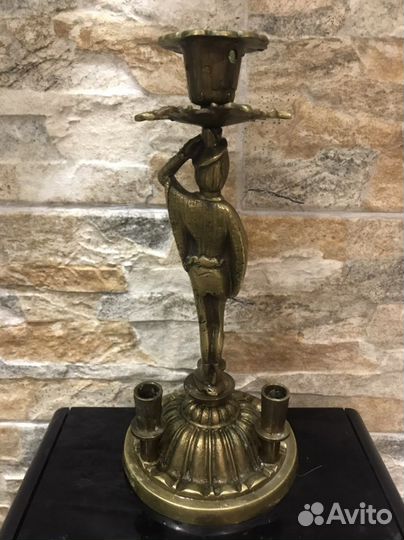 Старинный подсвечник