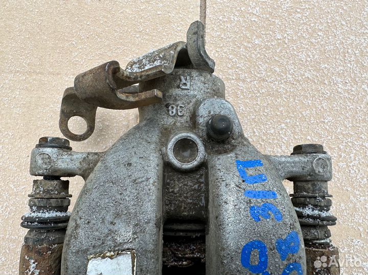 Суппорт задний правый Peugeot 3008