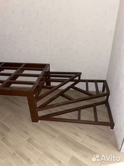 Лестница из металла