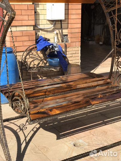 Качели кованые