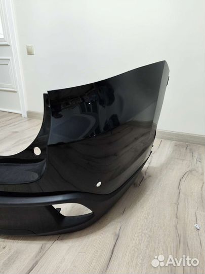 Задний бампер Toyota Highlander 2015 черный