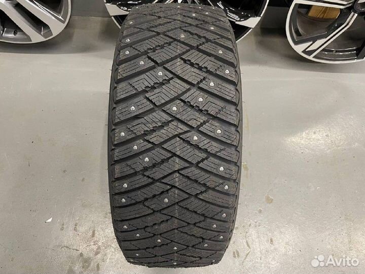 Goodyear Ultragrip Ice Arctic 255/65 R17 110T