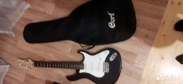 Электро гитара с комбиком