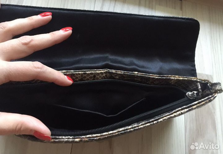 Клатч под змеиную кожу