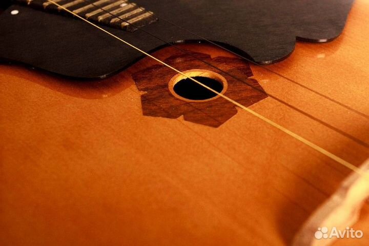 Doff F301 домра малая, 3-й категории. Верхняя дека