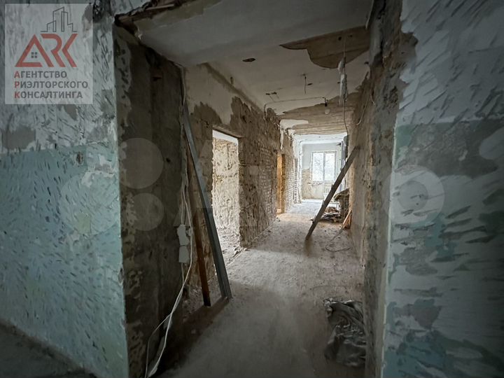 5-к. квартира, 133,3 м², 1/2 эт.