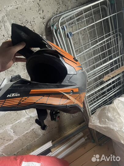 Кроссовый шлем и очки