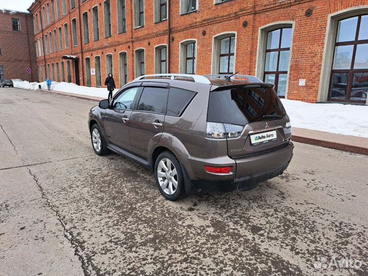 Mitsubishi Outlander 2.4 CVT, 2011, 132 170 км