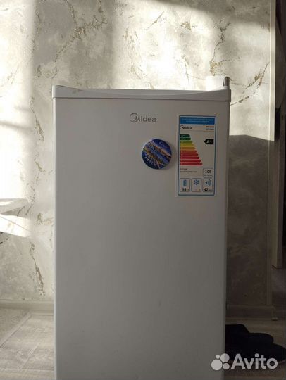 Минихолодильник midea mr1080