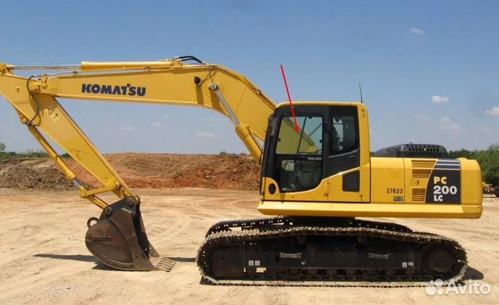 Стекло двери верхнее на экскаватор Komatsu PC200