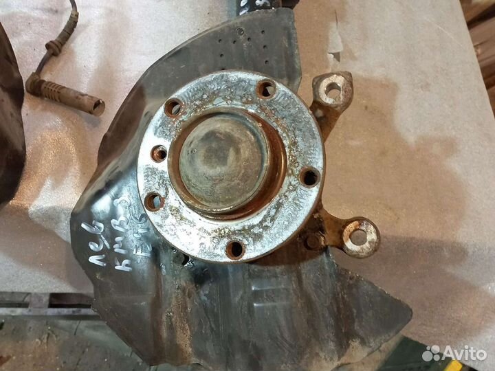 Кулак поворотный BMW3 E46