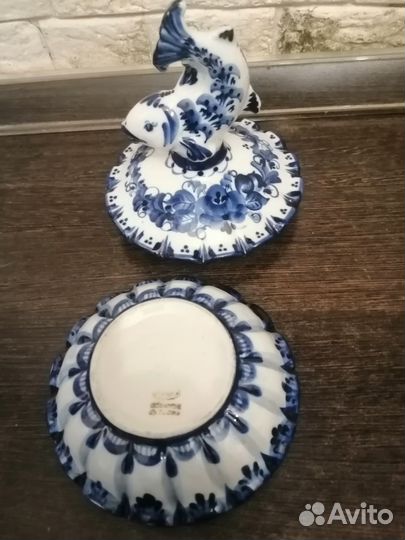 Под икорку Гжель