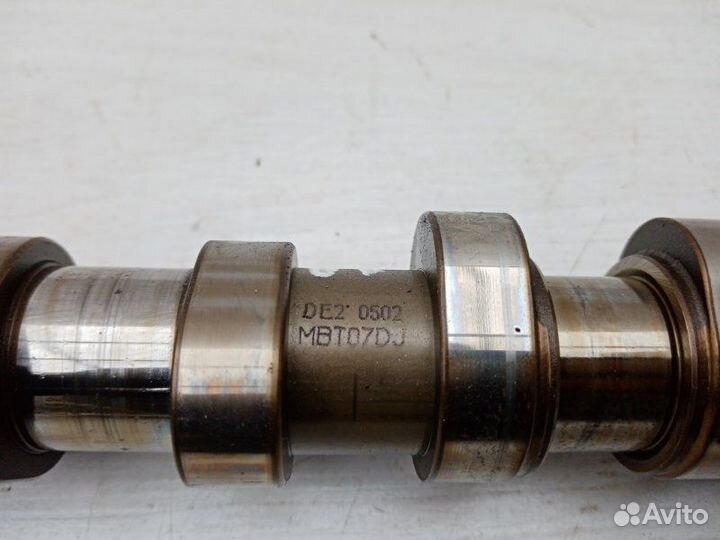 Распредвал впускной правый Audi A8 D3 BHT 2005