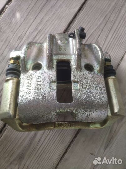 Суппорт передний правый оригинал Peugeot,Citroen