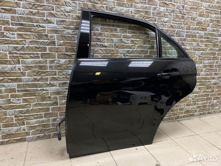 Дверь задняя левая Mercedes-Benz E-Class