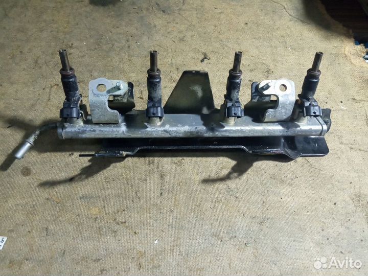 Форсунка топливная рампа Рено Каптюр