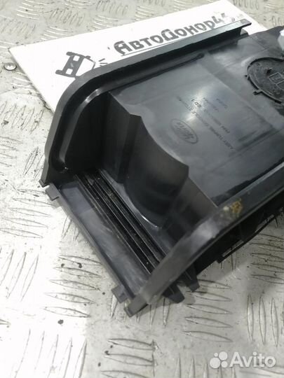 Подстаканник в центральный тоннель Range Rover Spo