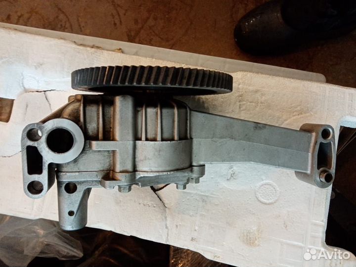 Масляный насос Scania P R G 2142111