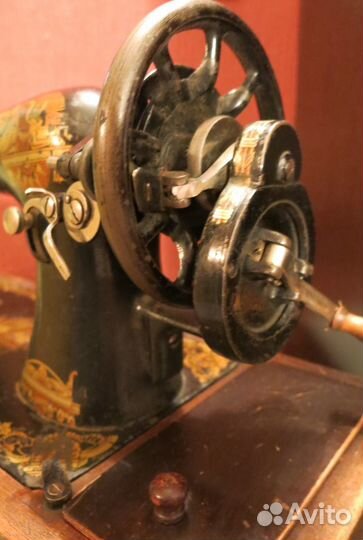 Швейная машинка 