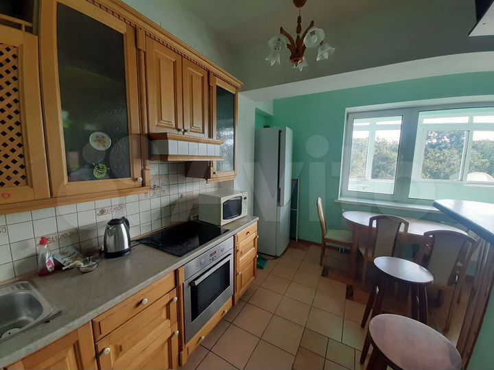 2-к. квартира, 65 м², 7/14 эт.