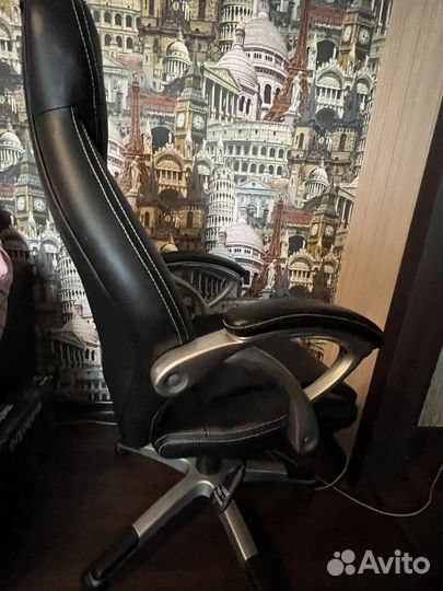 Кресло руководителя кожаное