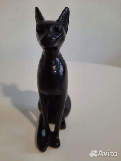 Статуэтка кошка