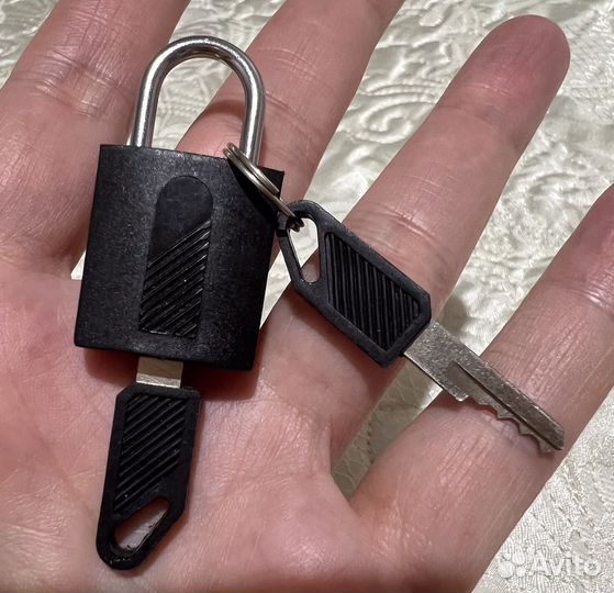 Замок рабочий новый небольшой с ключами