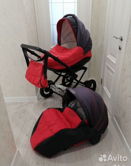 Коляска Tutis Zippy Classic 2 в 1