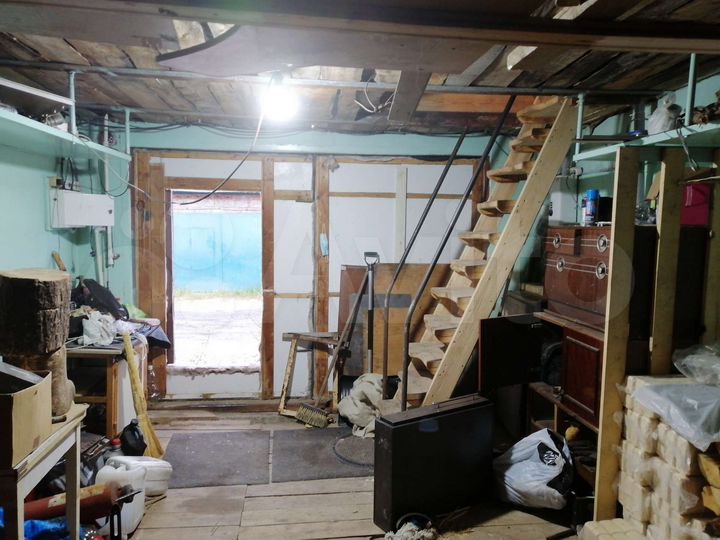 Гараж, > 30 м²