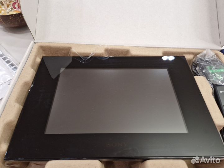 Цифровая фоторамка sony