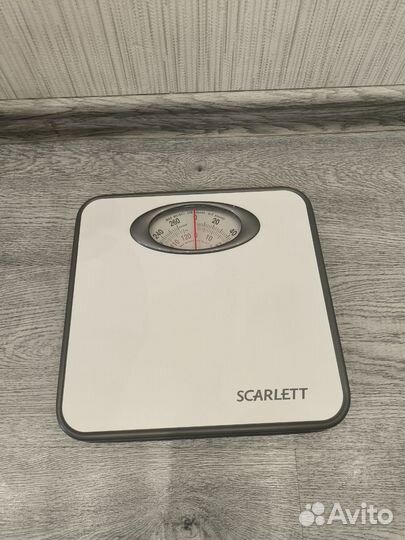 Весы напольные Scarlett