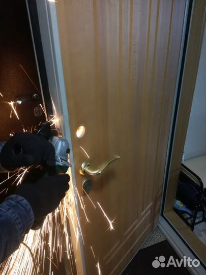 Вскрытие замков. Вскрытие автомобиля