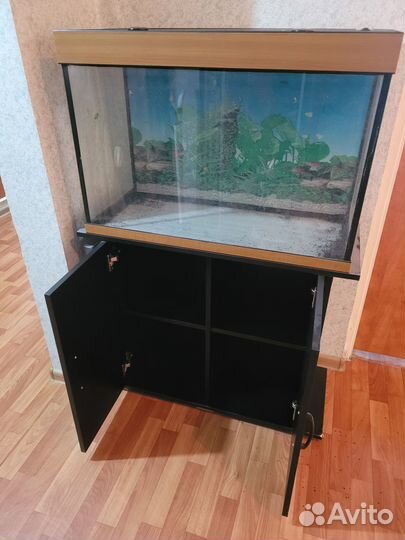 Аквариум 200 литров с тумбой и аксессуарами