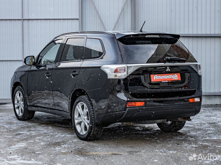 Mitsubishi Outlander 2.4 CVT, 2012, 170 886 км