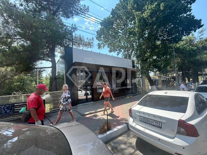 Сдаю торговое помещение, 110 м²