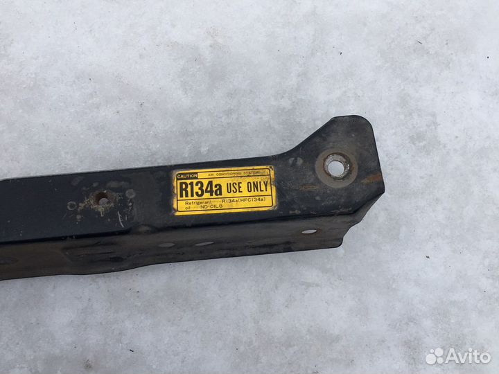 Суппорт радиатора Дайхатсу Териос 1